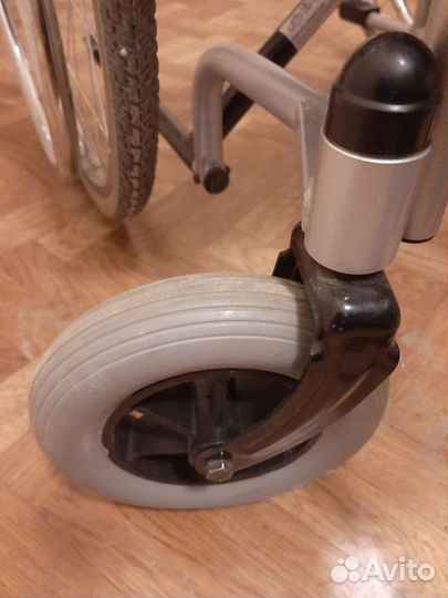 Инвалидное кресло