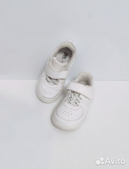 Кроссовки zara 25