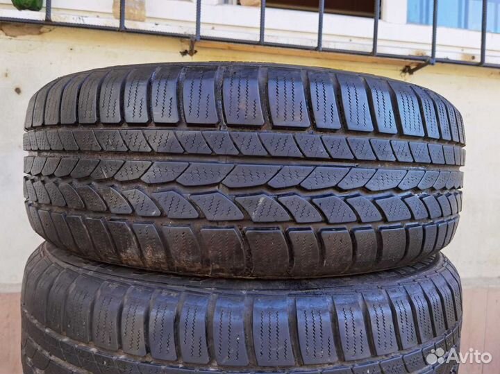Continental ContiIceContact 4x4 215/60 R17 96H