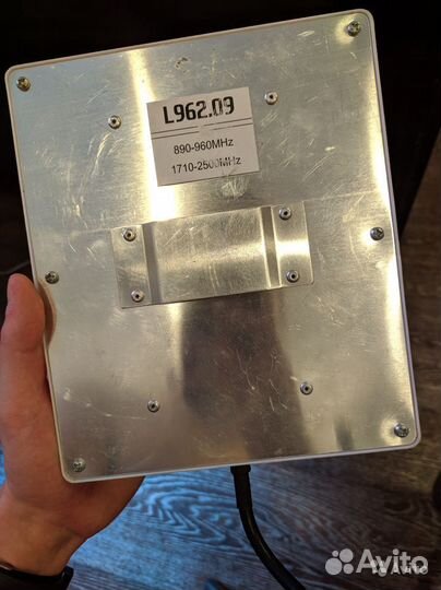 Внутренняя панельная антенна Locus L 962.09