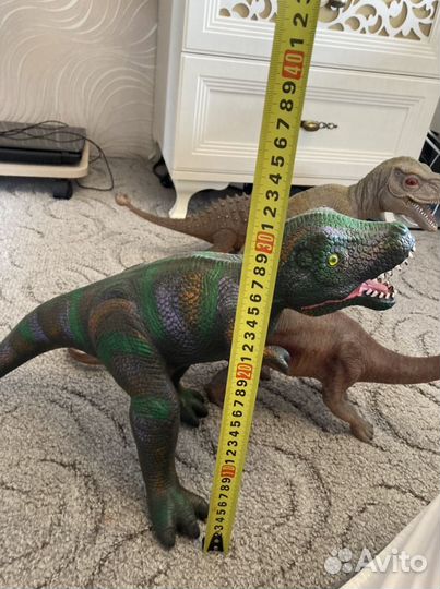 Динозавры игрушки