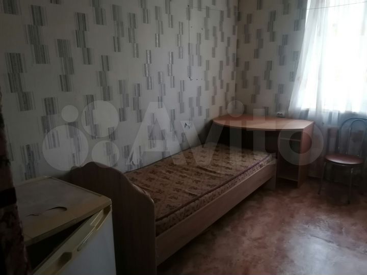 Комната 10 м² в 3-к., 2/2 эт.