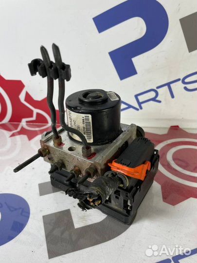 Блок ABS Mitsubishi Grandis NA4W 2.4 2006