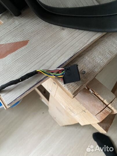 Боковое зеркало правое