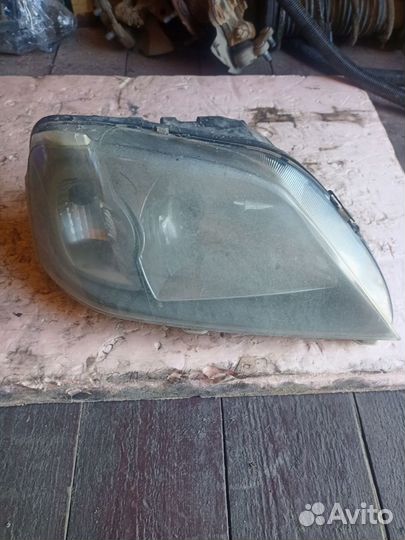 Фара правая Renault Logan 2007 748411.022