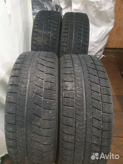 Bridgestone Blizzak VRX 225/60 R17 99S