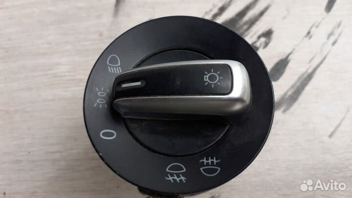 Переключатель света фар Volkswagen Jetta VI