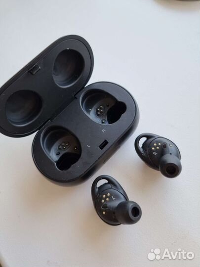 Беспроводные bluetooth наушники samsung gear iconx