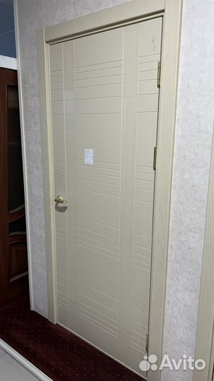 Двери межкомнатные с коробкой новые