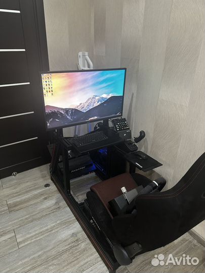 Кокпит для симрейсинга + рулевая база Fanatec