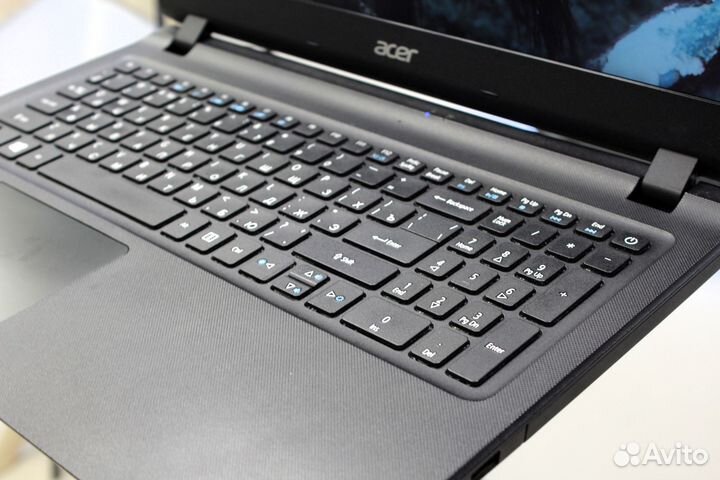 Ноутбук Acer. Две видеокарты / Антибликовый экран