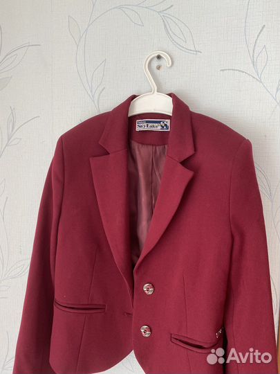 Пиджак бордовый школьный