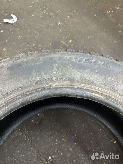 Bridgestone Ice Cruiser 7000S 205/60 R16 92T