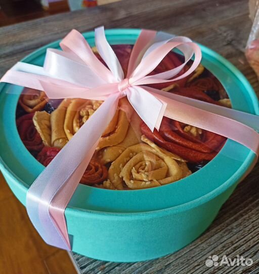 Подарки в деревянных ящиках