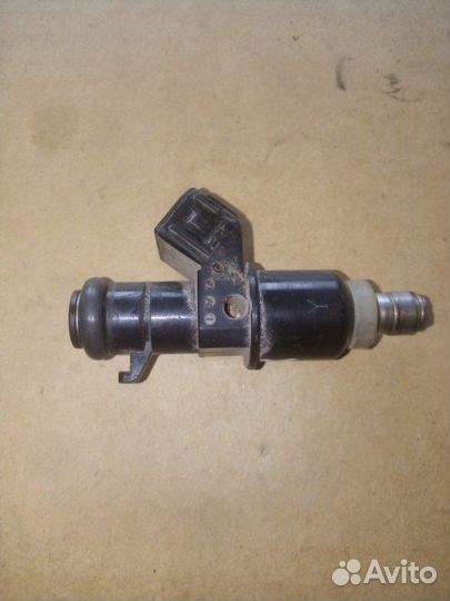 Форсунка топливная Honda Civic 1.3 ат гибрид 2009