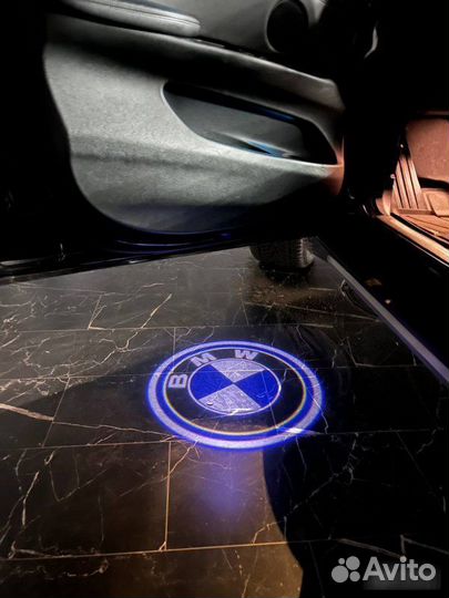 Проекция в двери BMW classic подсветка бмв