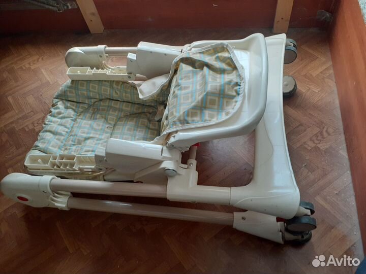 Столик для кормления ребенка б/у