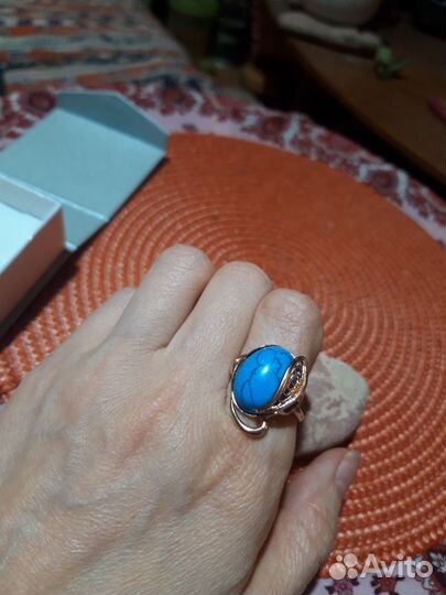 Кольца с камнями искусственными и натуральными