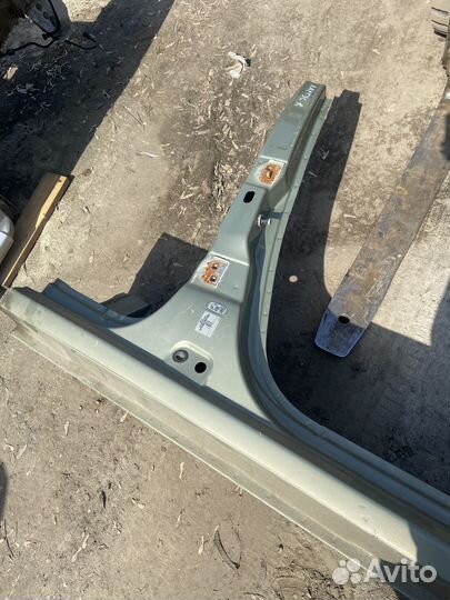 Четверть передняя правая с порогом LADA Largus