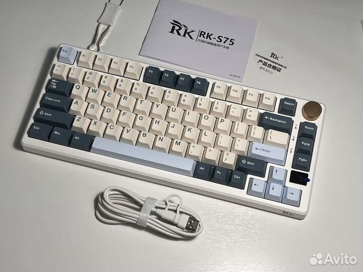 RK Royal Kludge S75 с экраном