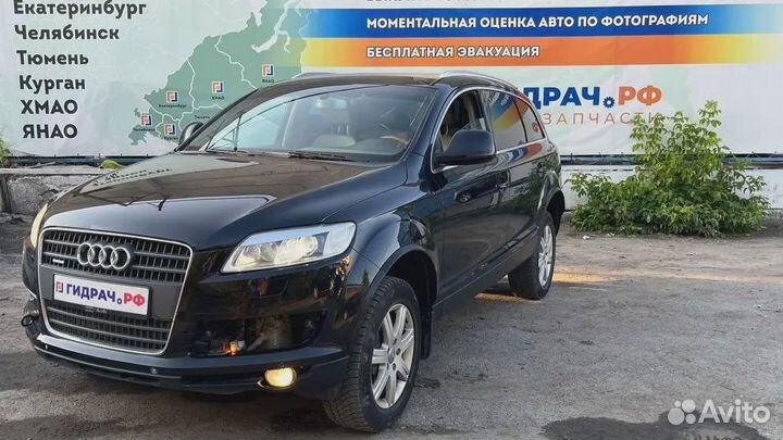 Стекло двери передней левой Audi Q7 (4L) 4L0845021