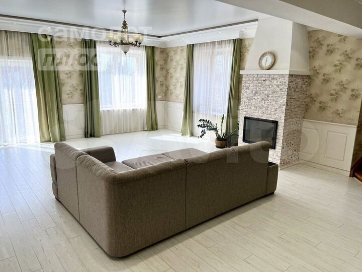 Коттедж 300 м² на участке 9,8 сот.