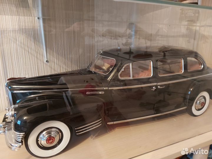 Коллекционные модели 1:8