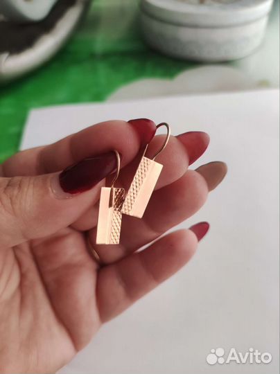 Золотые серьги 585 пробы