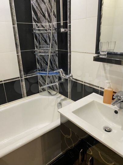 2-к. квартира, 63 м², 1/9 эт.