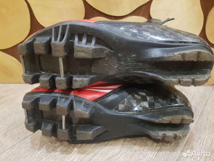 Лыжные ботинки коньковые atomic redster