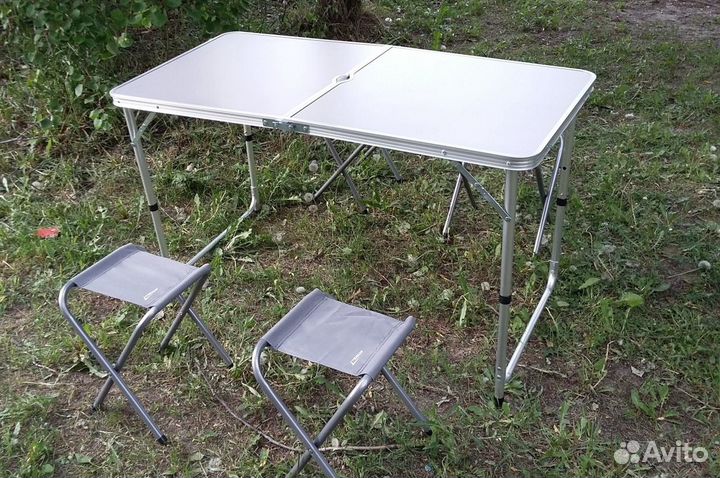 Стол и 4 стула для пикника новый раскладной