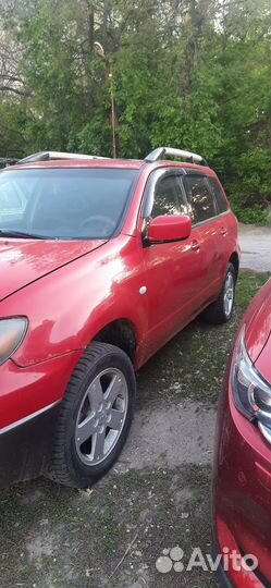 Mitsubishi Outlander 2.4 AT, 2003, 327 500 км