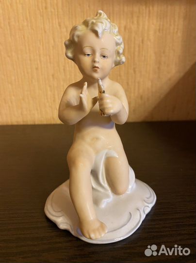 Статуэтка фарфор