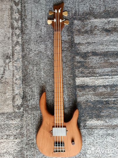 Декоративная гитара