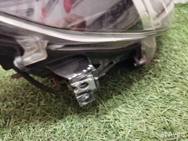 Фара передняя правая Subaru Outback BM5 2009-2014