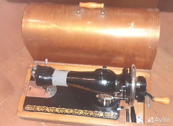 Швейная машинка пмз им. Калинина СССР.1958