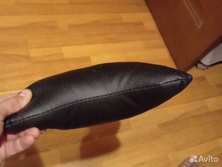 Подушка на подголовник автомобиля