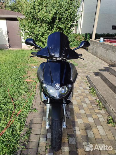 Скутер Gilera Runner 200