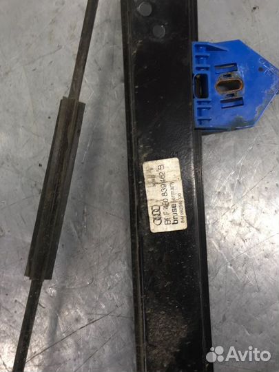 Стеклоподъемник механический задний правый Audi A8