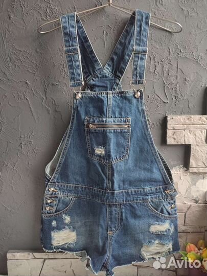 Джинсовый комбинезон, платья