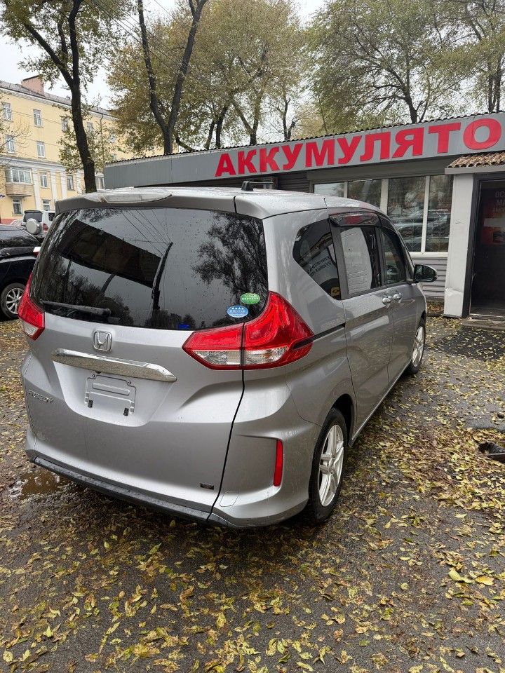 Honda Freed: фото из отзыва