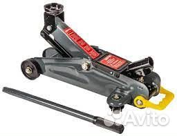 Домкрат подкатной