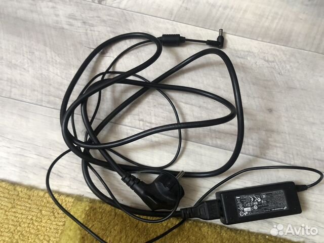 Поовод, блок питание для ноутбука и монитора