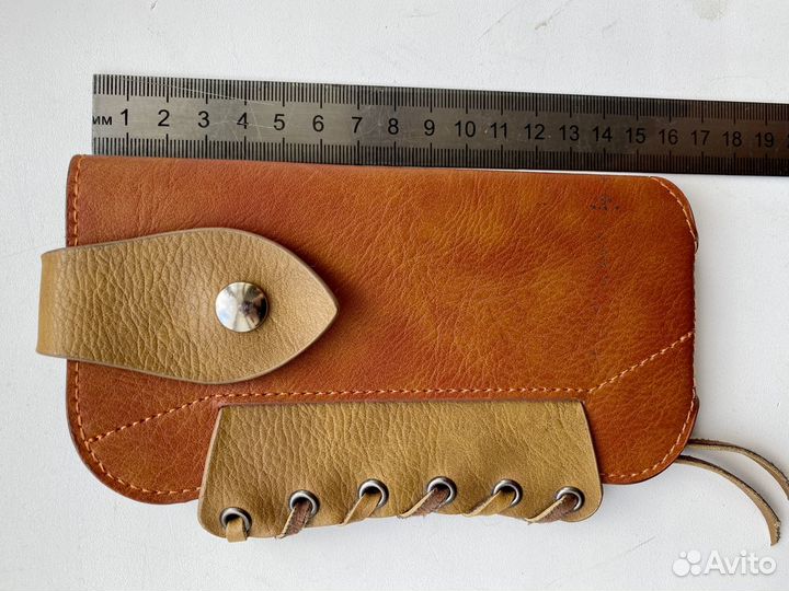 Кожаный чехол для смартфона