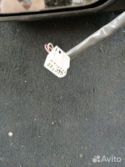 Зеркало левое Toyota Ractis NCP100 2009