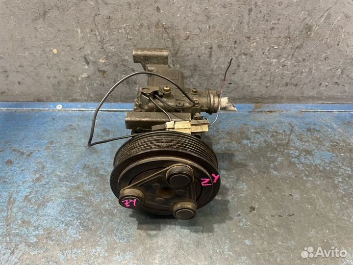 Компрессор кондиционера Mazda Demio DY