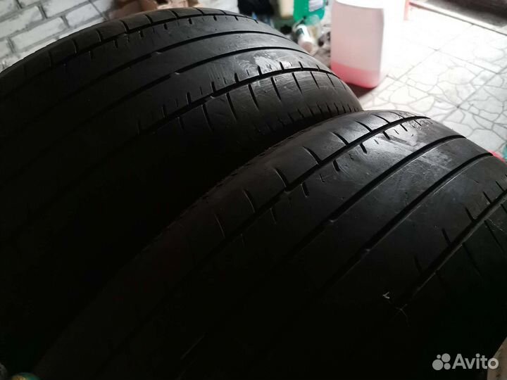 Yokohama dB Decibel E70B 215/60 R16