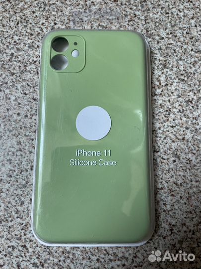 Чехол на iPhone 11