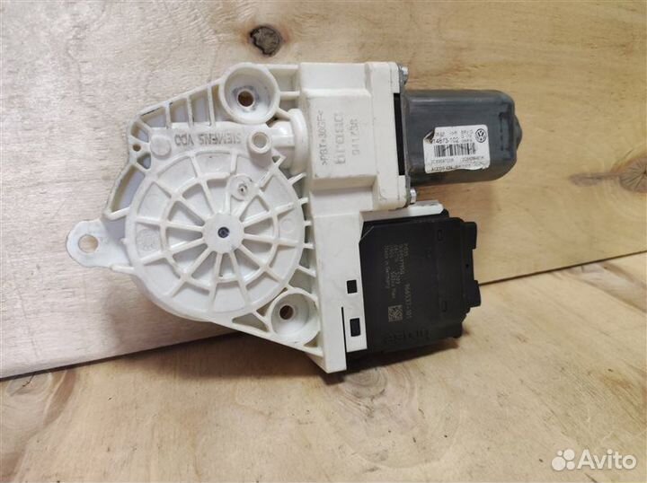 Моторчик стеклоподъёмника задний левый Vw Passat