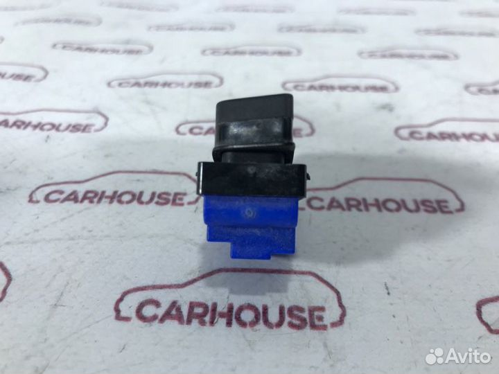 Кнопка центрального замка задняя правая Volkswagen